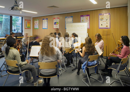 DIE RUDLAND-MUSIKSCHULE - GODOLPHIN UND LATYMER SCHULE, LONDON, VEREINIGTES KÖNIGREICH, DIE MANSER-PRAXIS Stockfoto