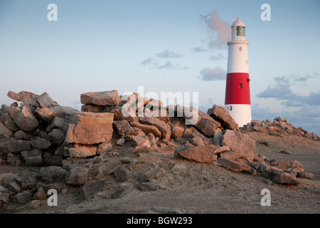 Portland Bill Leuchtturm und stillgelegten Steinbruch Portland (Naturstein) in der Nähe von Weymouth, Dorset, England, Vereinigtes Königreich Stockfoto