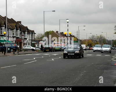 Errichtet auf dem ehemaligen römischen Streckenabschnitt Stane Street von Ewell zu Morden Bild aufgenommen am North Cheam A24 Stockfoto