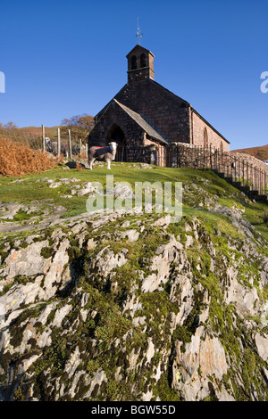 Die kleine malerische malerischen St James Kirche in Buttermere, Nationalpark Lake District, Cumbria, UK Stockfoto