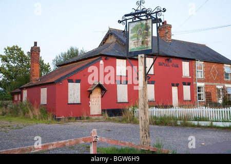 eine Kneipe, die im Jahr 2009 geschlossen Stockfoto