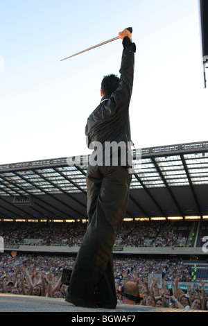 Britische Sängerin Musiker Robbie Williams im Murrayfield Stadium, Edinburgh, Schottland, 28.06.2003 Stockfoto