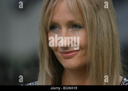 Joanne K. (j.k.) Rowling, Schöpfer und Autorin der Harry Potter Serie von Kindern; s Bücher, 2004 Edinburgh Book Festival, Schottland Stockfoto