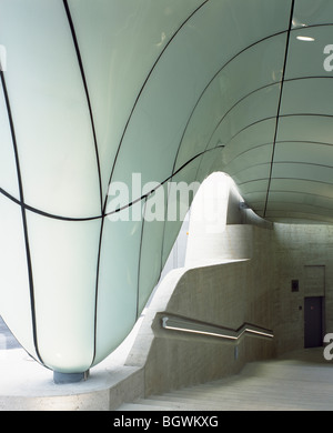 HUNGERBURGBAHN STATIONEN, INNSBRUCK, ÖSTERREICH, ZAHA HADID Stockfoto