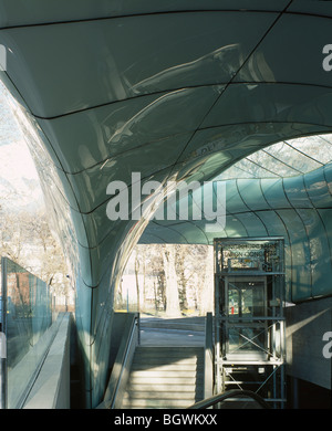 HUNGERBURGBAHN STATIONEN, INNSBRUCK, ÖSTERREICH, ZAHA HADID Stockfoto