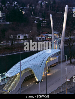 HUNGERBURGBAHN STATIONEN, INNSBRUCK, ÖSTERREICH, ZAHA HADID Stockfoto