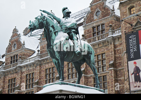 Statue von König Charles X Gustavus (Carl X Gustaf) (1622-1660), schwedischer König. außen Nordiska Museet, Stockholm, Schweden. Stockfoto