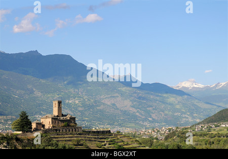 Sarre königliche Burg Castello 4 km westlich von Aosta in der Valle d ' Aosta Italien mit Alpen im Hintergrund Stockfoto