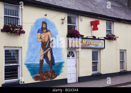 Finn MacCool Gastwirtschaft in Bushmills, Antrim, Nordirland Stockfoto