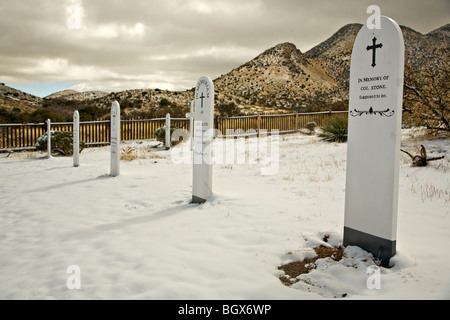 Grabsteine auf dem Friedhof von Fort Bowie Stockfoto