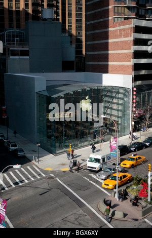 Apple Store auf der 67. Straße in Manhattan, New York City (upper West side0) Stockfoto