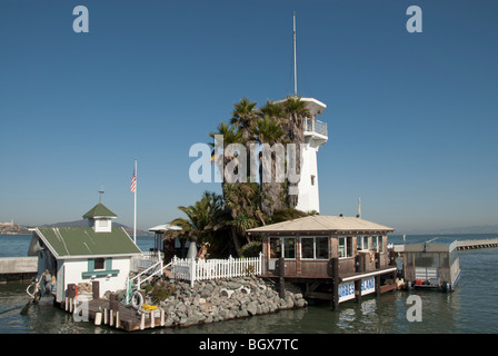 Kalifornien San Francisco Fishermans Wharf Pier 39 Forbes Island künstliche schwimmende Insel restaurant Stockfoto