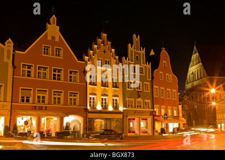 Einzigartige Fassaden der Gebäude in der Altstadt in der Stadt Landshut, Bayern, Deutschland, Europa. Stockfoto