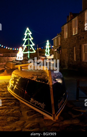 Mousehole Weihnachtsbeleuchtung in der Nacht 2009/10 Stockfoto