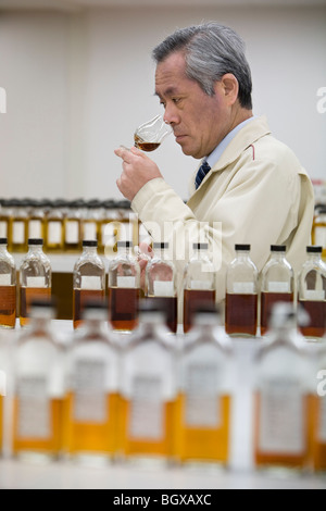 Seiichi Koshimizu, Chief Blender am Suntory Yamazaki Whisky-Destillerie, Japan. Stockfoto