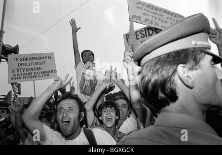 PRO-DEMOKRATIE DEMONSTRATION, TIRANA, ALBANIEN, 14. SEP' 91, Stockfoto