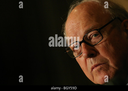 Dr. Hans Blix, Vorsitzender der Waffen der Massenvernichtungswaffen Kommission Stockfoto