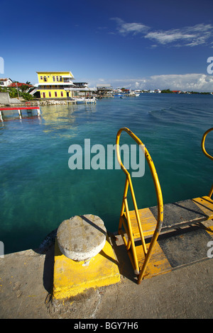 Osthafen gesehen von Utila Stadt auf der Insel Utila, Bay Islands, Honduras Stockfoto