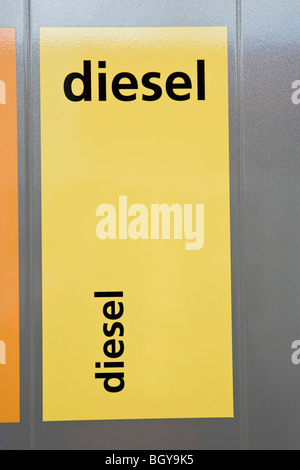 Diesel-Aufkleber auf Zapfsäule Stockfoto