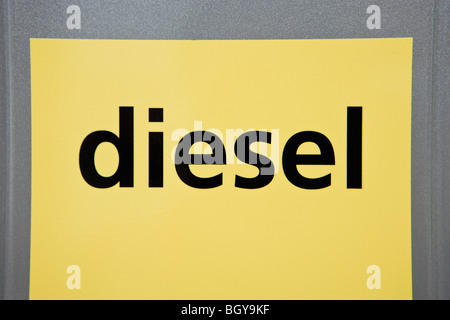 Diesel-Aufkleber auf Zapfsäule Stockfoto