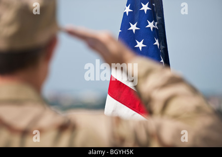 Soldat, salutieren Stockfoto