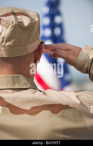 Soldat, salutieren Stockfoto