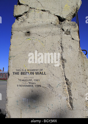 ein großer Teil der Berliner Mauer errichtet als display Stockfoto