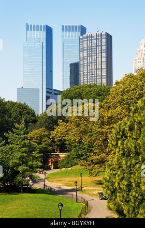 Park vor Hochhäuser Stockfoto