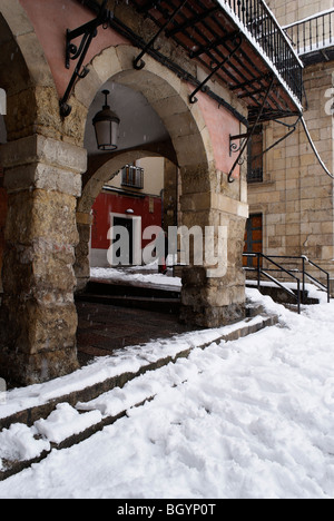 Schnee in der Plaza Mayor der Stadt León, Spanien Stockfoto