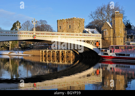 Winter-Licht bei der Lendal Bridge Landung, York, England Stockfoto