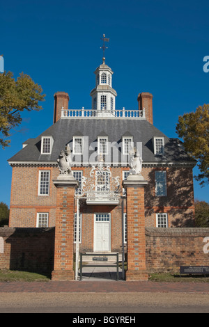 Fotoarchiv der Eingang zum Haus des Gouverneurs in Colonial Williamsburg, VA, USA. Stockfoto