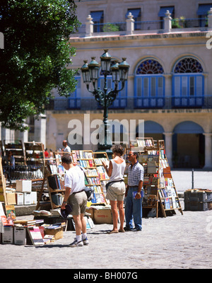 Stände mit Buch, Plaza de Armas, Havanna, La Habana, Republik Kuba Stockfoto