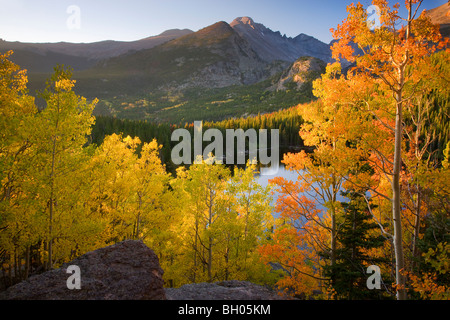 Herbstfarben am Bear Lake, Rocky Mountain National Park, Colorado. Stockfoto