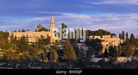 Panoramablick auf Hagia Maria Sion Abtei bei Sonnenuntergang, Jerusalem, Israel Stockfoto