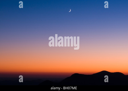 Abenddämmerung Himmel und Mond von Caesars Kopf Stockfoto