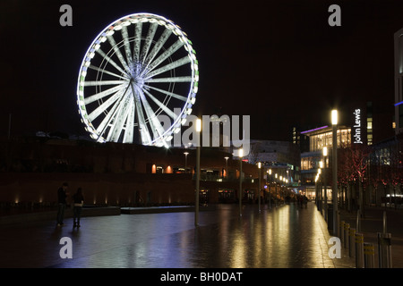 Liverpool, Merseyside, England, Vereinigtes Königreich, Großbritannien. Liverpool One, Einkaufszentrum in der Nacht Stockfoto