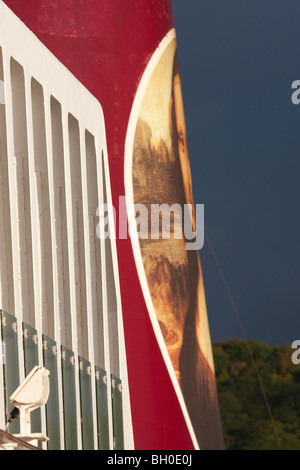 Den Trichter auf dem Kreuzfahrtschiff Mona Lisa. Stockfoto