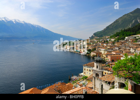 Blick über Limone Sul Garda am Gardasee, Lombardei, Italien Stockfoto