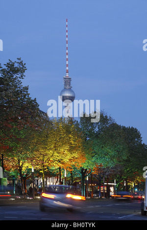 Berlin Unter Den Linden Festival der Lichter Fernsehturm Stockfoto