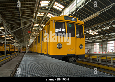 Regionalzug auf der Bahn-Depot Warschauer Bahnhof, Berlin, Deutschland, Europa Stockfoto