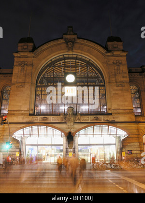 Eingang zum Bahnhof Dammtor, Hanse Stadt Hamburg, Deutschland Stockfoto