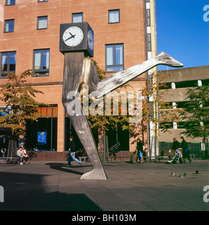 Die laufende Uhr Skulptur in der Nähe Busbahnhof Buchanan Street, Glasgow Schottland KATHY DEWITT Stockfoto