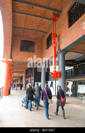 Die Kolonnaden Albert Dock Komplex Liverpool England UK Mitteleuropa Stockfoto