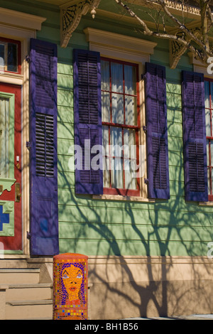 Bunte Häuser im Fauborg Marigny District von New Orleans Stockfoto