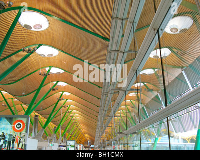 Spanien Madrid Barajas Flughafen Abflug terminal 4 Stockfoto