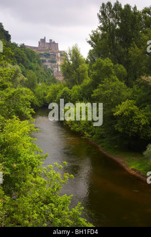 Ansicht von Beynac entlang der Dordogne, der Jakobsweg, Jakobsweg, Chemins de Saint-Jacques, Via Lemovicensis, B Stockfoto