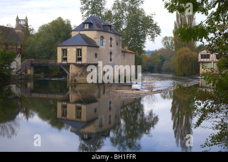 Moulin de Chasseigne, Fluss Clain, Poitiers, Chemins de Saint-Jacques, Via Turonensis, Abt. Vienne, Région Poitou-Charentes, Fr Stockfoto