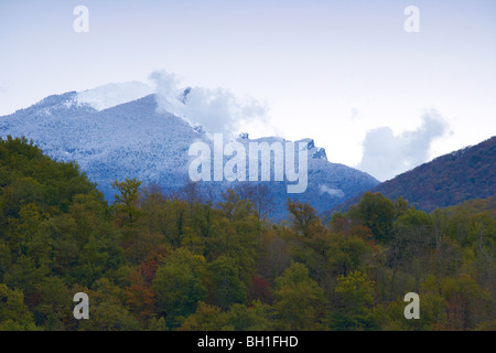 Blick vom Valcabrere auf die Pyrenäen, dem Jakobsweg, Chemins de Saint-Jacques, Chemin du Piémont Pyrénéen, Abt. H Stockfoto