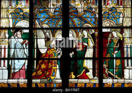 Glasfenster mit Darstellung des Hl. Jakobus, St.-Stephans Kathedrale von Bourges, Kathedrale von Bourges, The Art of St. J Stockfoto