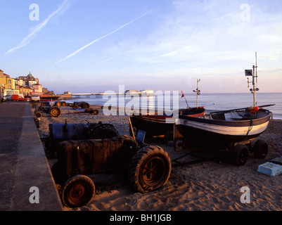Traditionelle Cromer Krabbe Boote am Strand von Cromer Stockfoto
